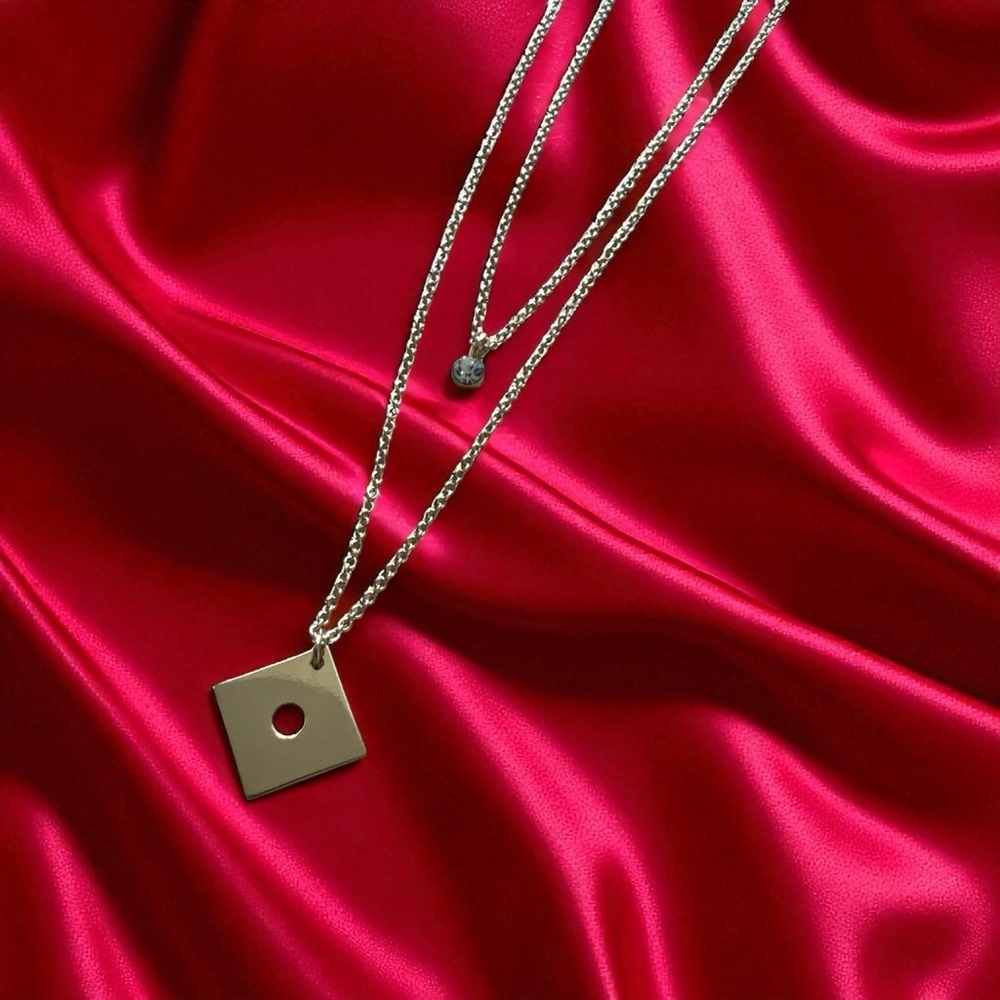 Elegant Gold Manhattan two tiered Pendant Necklace